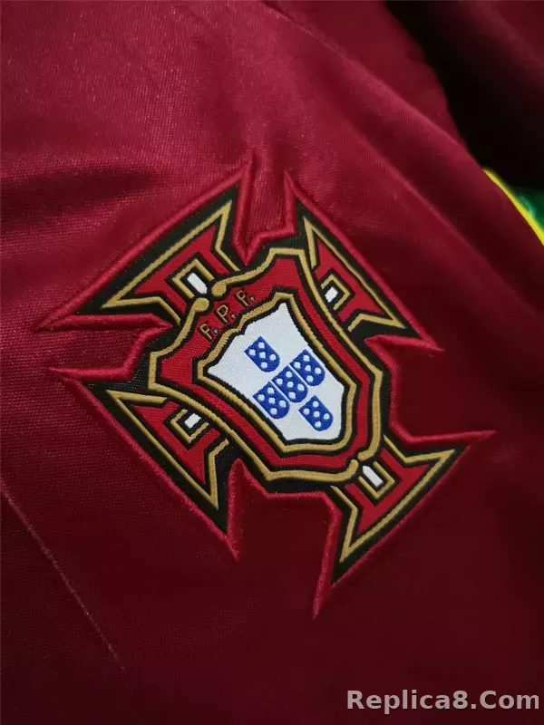 1998 Portugal  World Cup Home Retro Jersey - detail