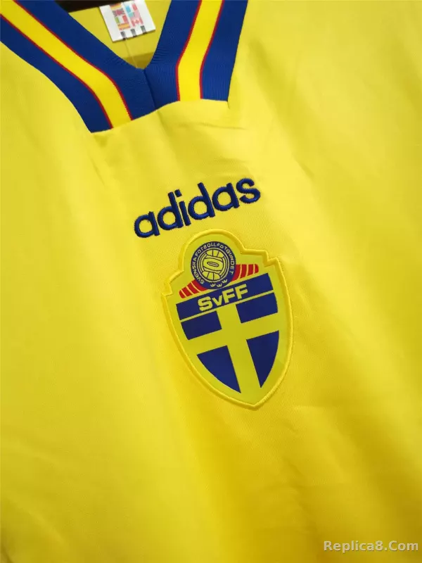 1994 Sweden World Cup Home Soccer Retro Jersey - detail