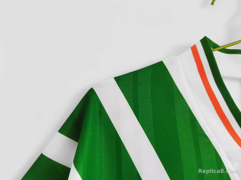 1992/94 Ireland Away Retro Jersey - detail