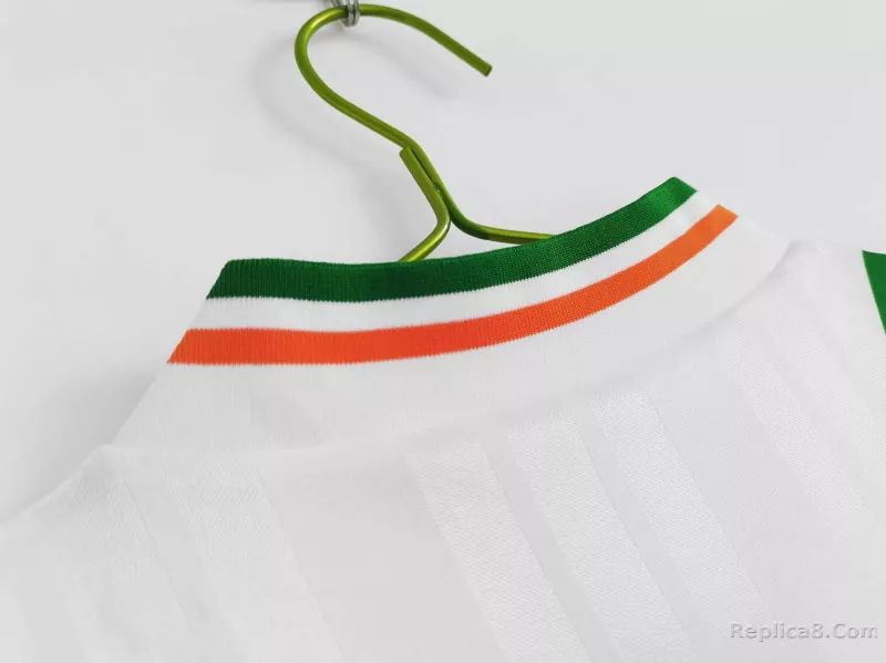 1992/94 Ireland Away Retro Jersey - detail