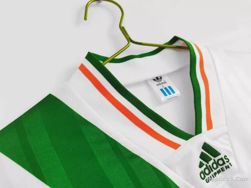 1992/94 Ireland Away Retro Jersey - detail