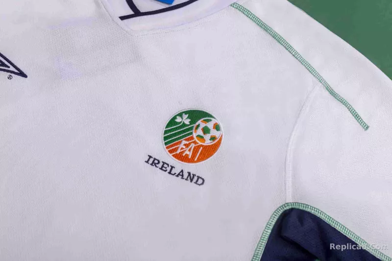 2002 Ireland Away Retro Jersey - detail