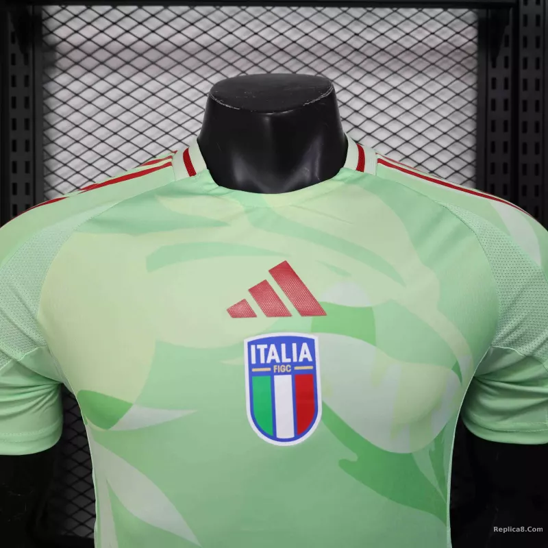 25-26 Italy Soccer Jersey Green - detail