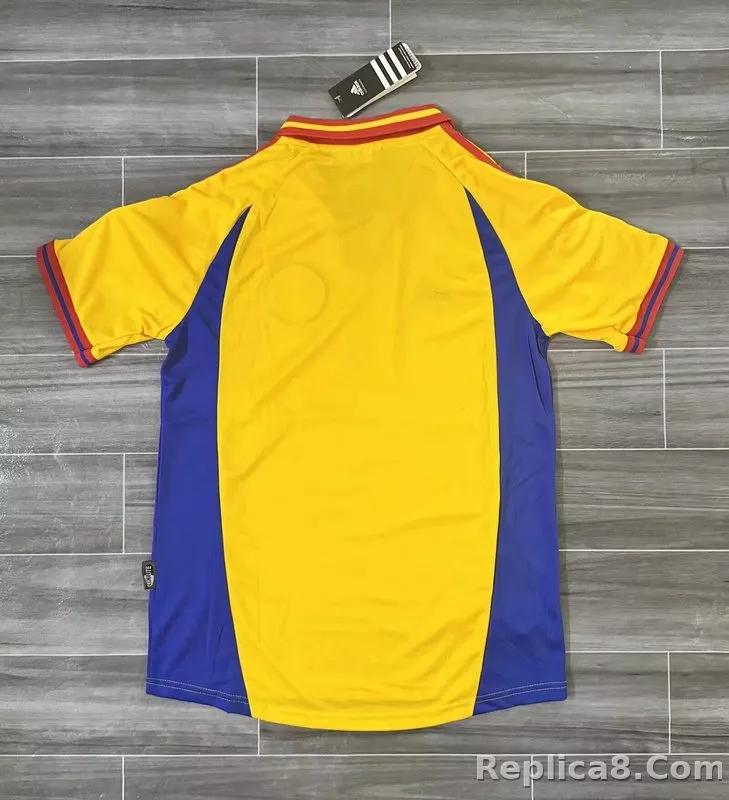 2000 Romania Home Football Retro Jersey - detail