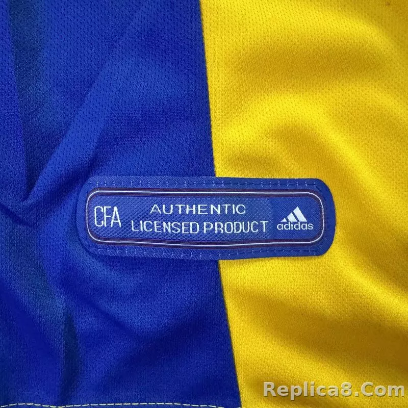 2000 Romania Home Football Retro Jersey - detail