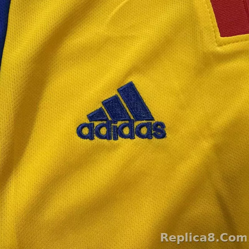 2000 Romania Home Football Retro Jersey - detail