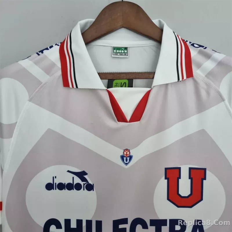 1996 Club Universidad de Chile Away Retro Jersey - detail