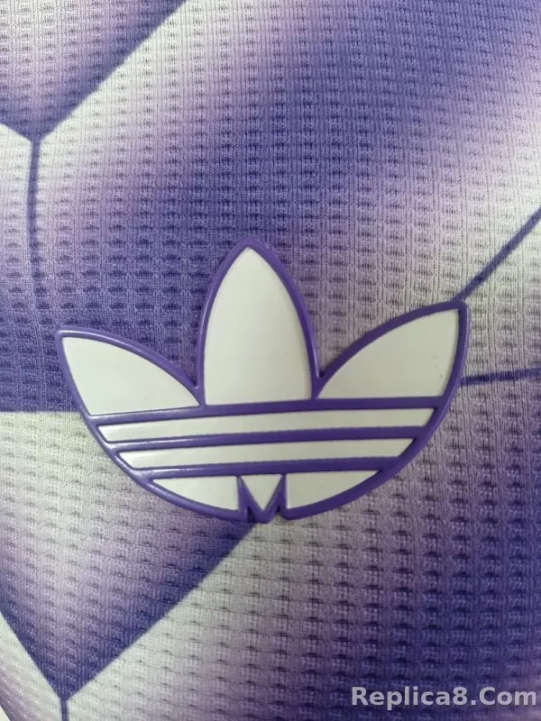 Real Madrid Retro Edition 3