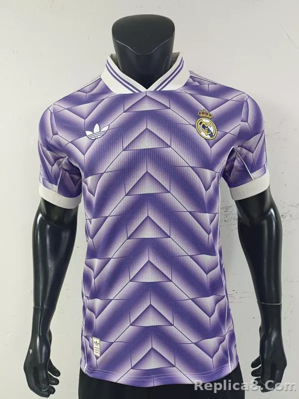 Real Madrid Retro Edition 4