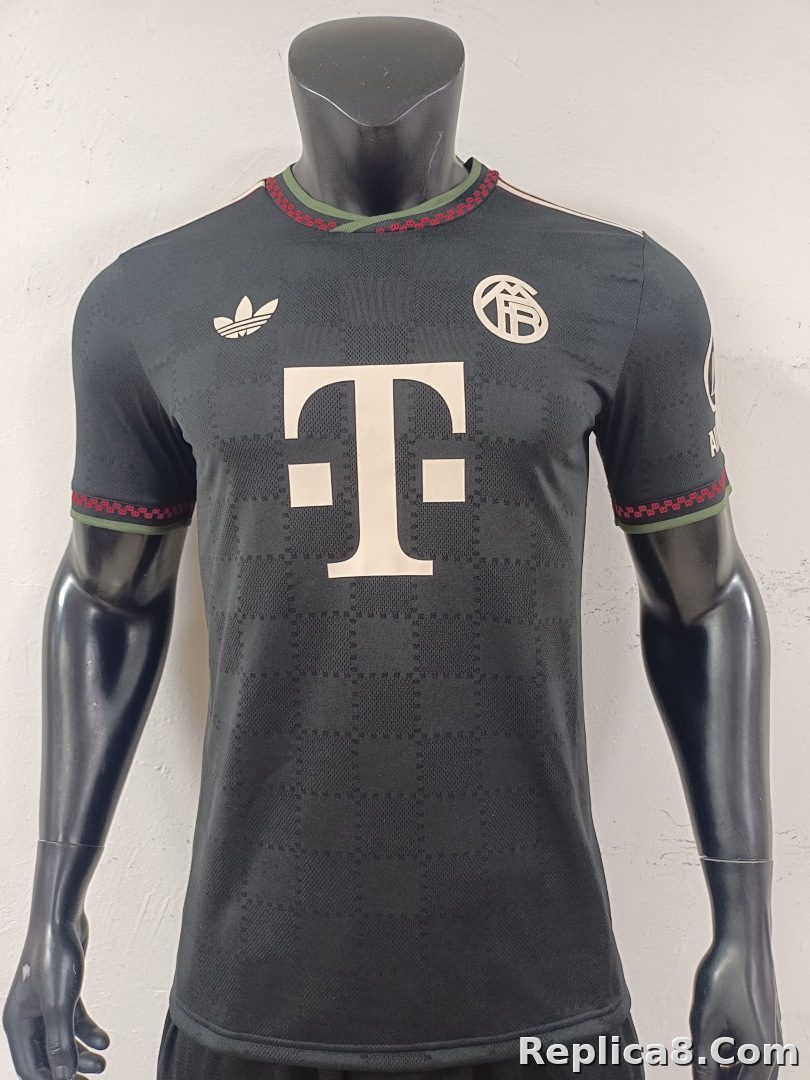 Bayern Munich Second Away Jersey - detail