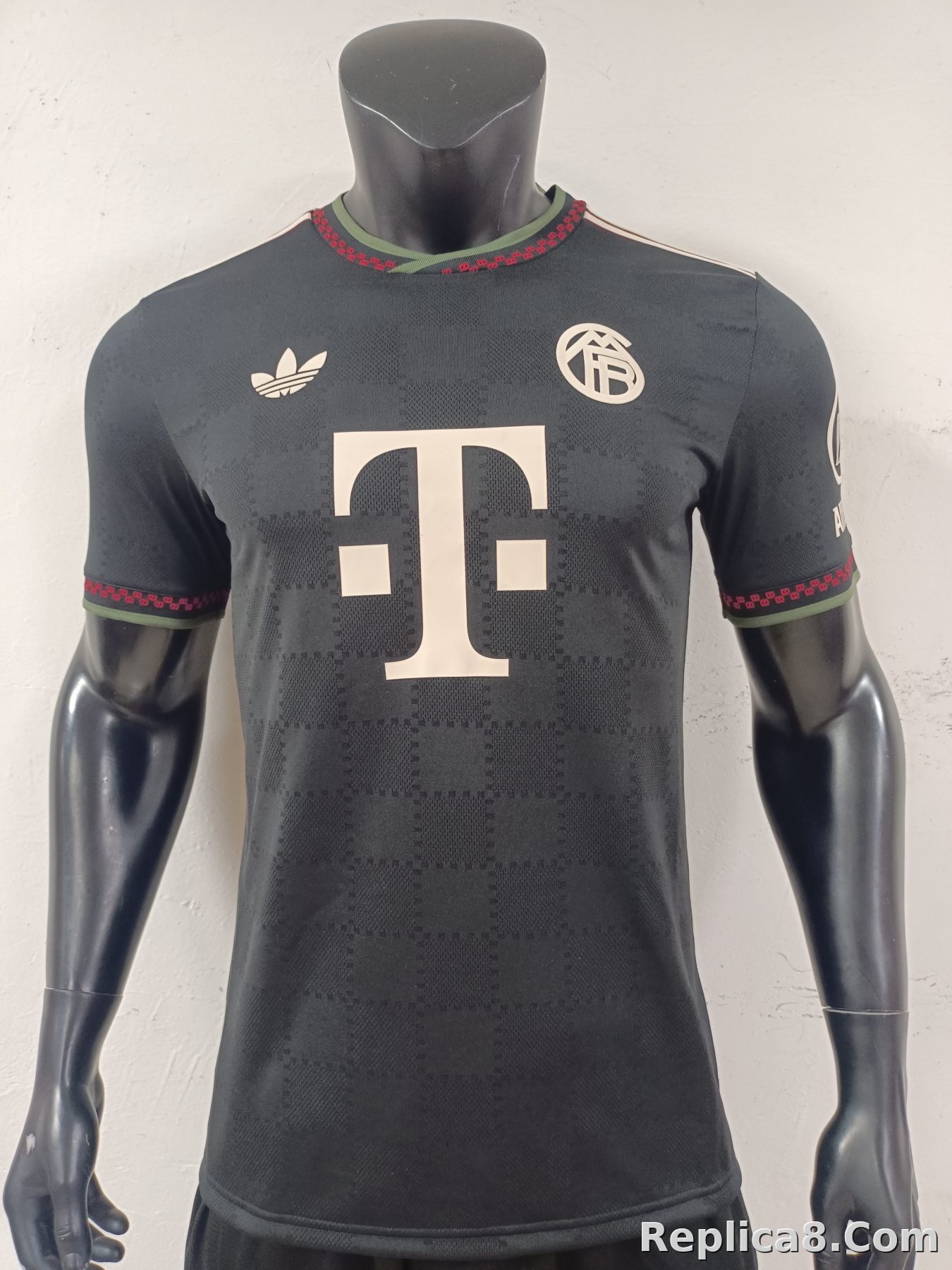 Bayern Munich Second Away Jersey - detail