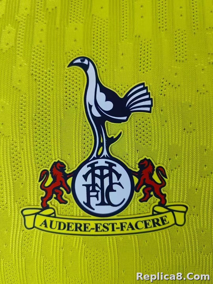 Tottenham Second Away Jersey - detail