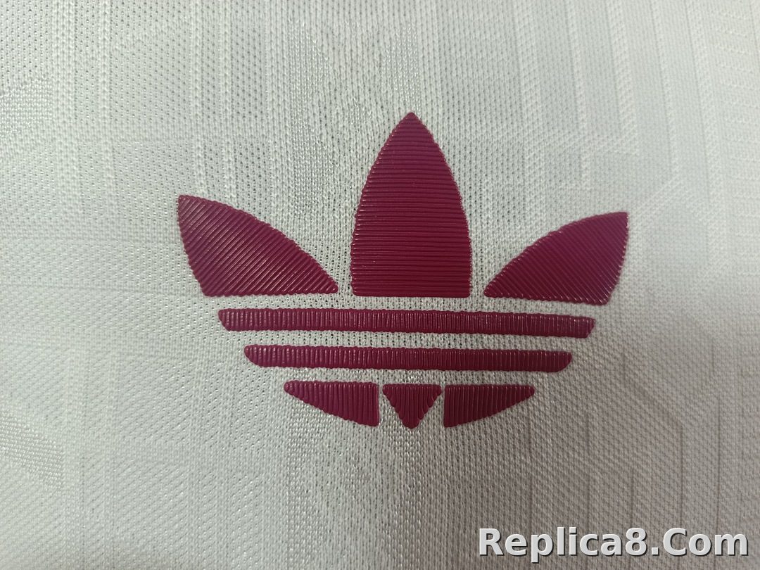Arsenal Second Away Jersey - detail