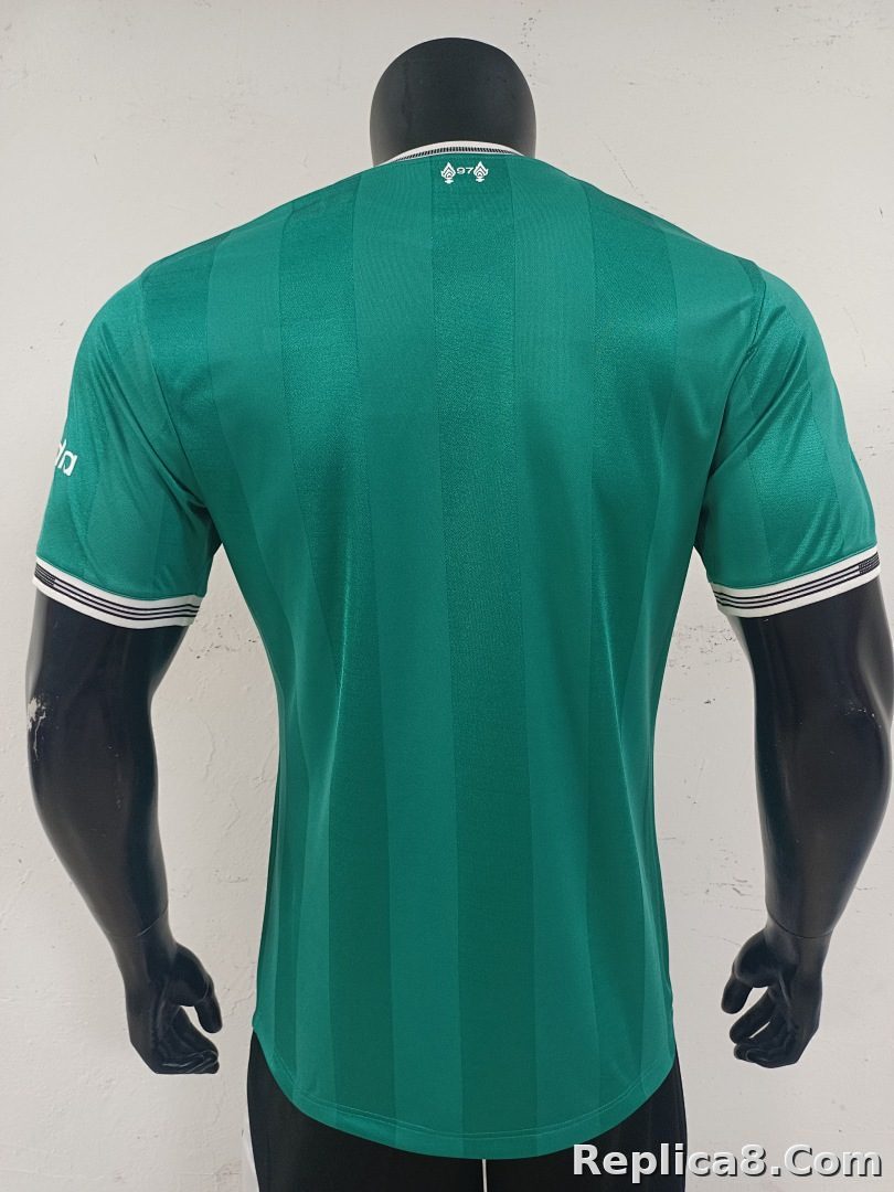 Liverpool Second Away Jersey - detail