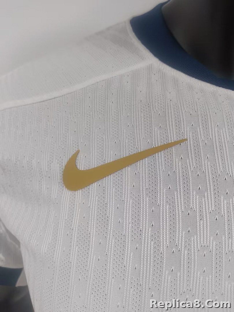 White Barcelona League Ad - detail