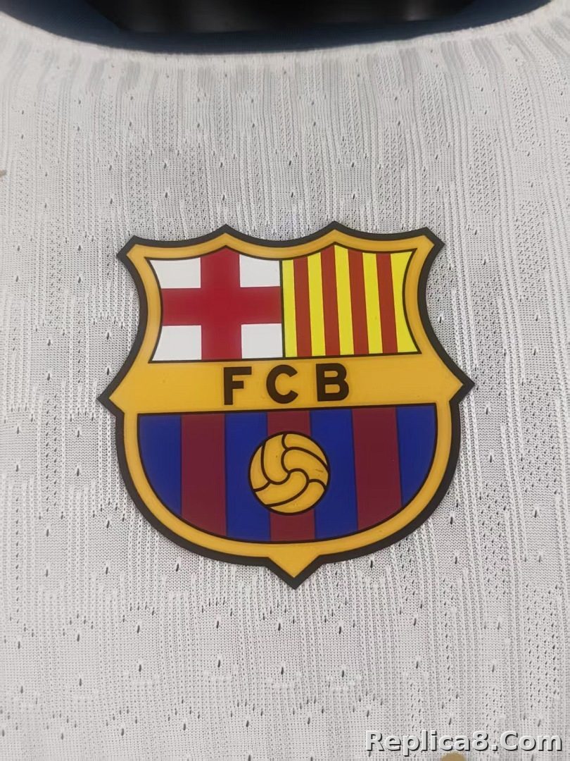 White Barcelona League Ad - detail