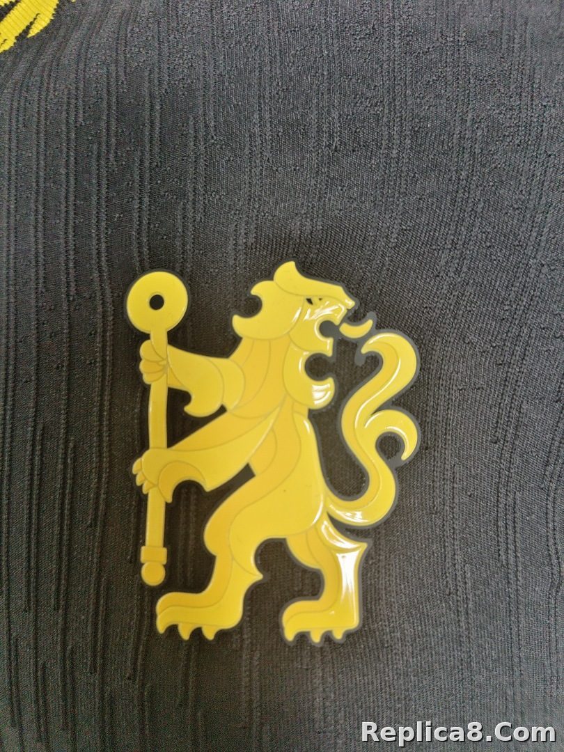 26-27ChelseaAway - detail