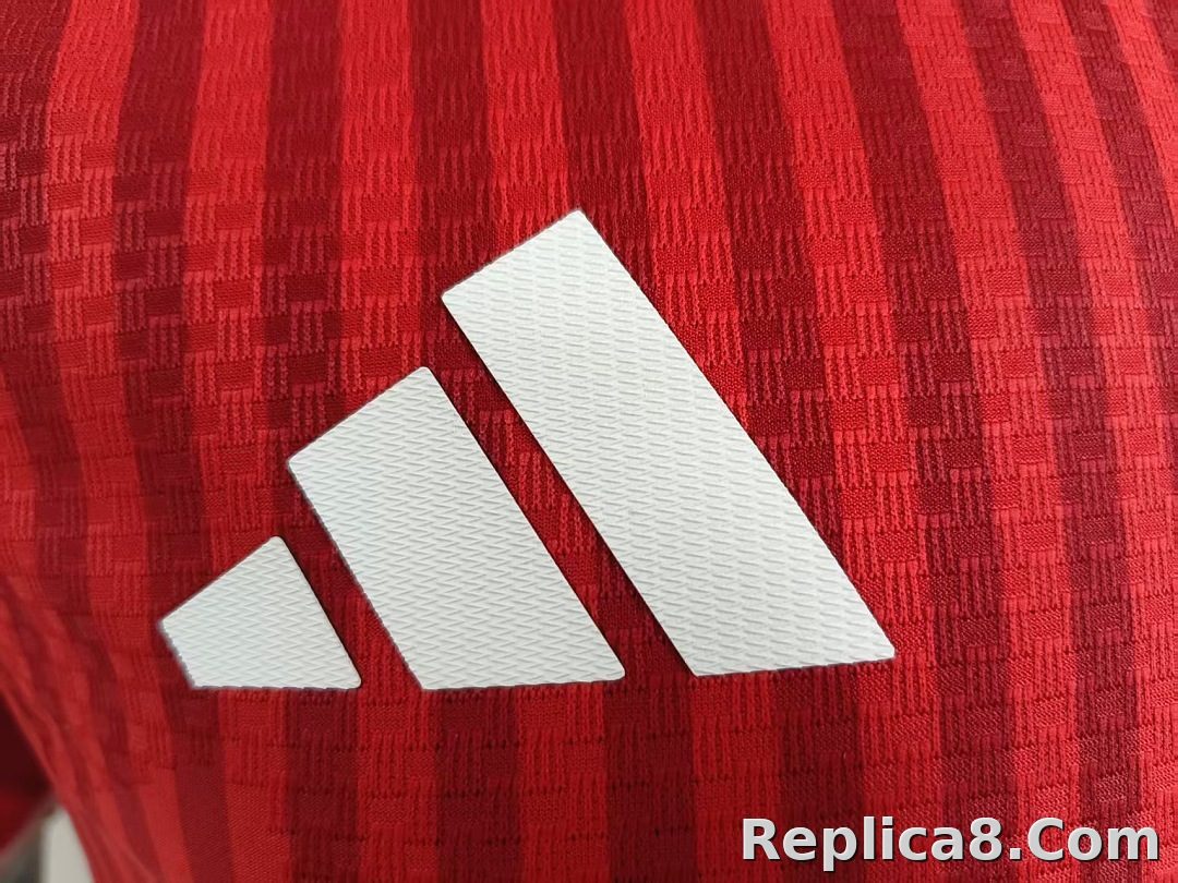 26-27Bayern MunichHome - detail
