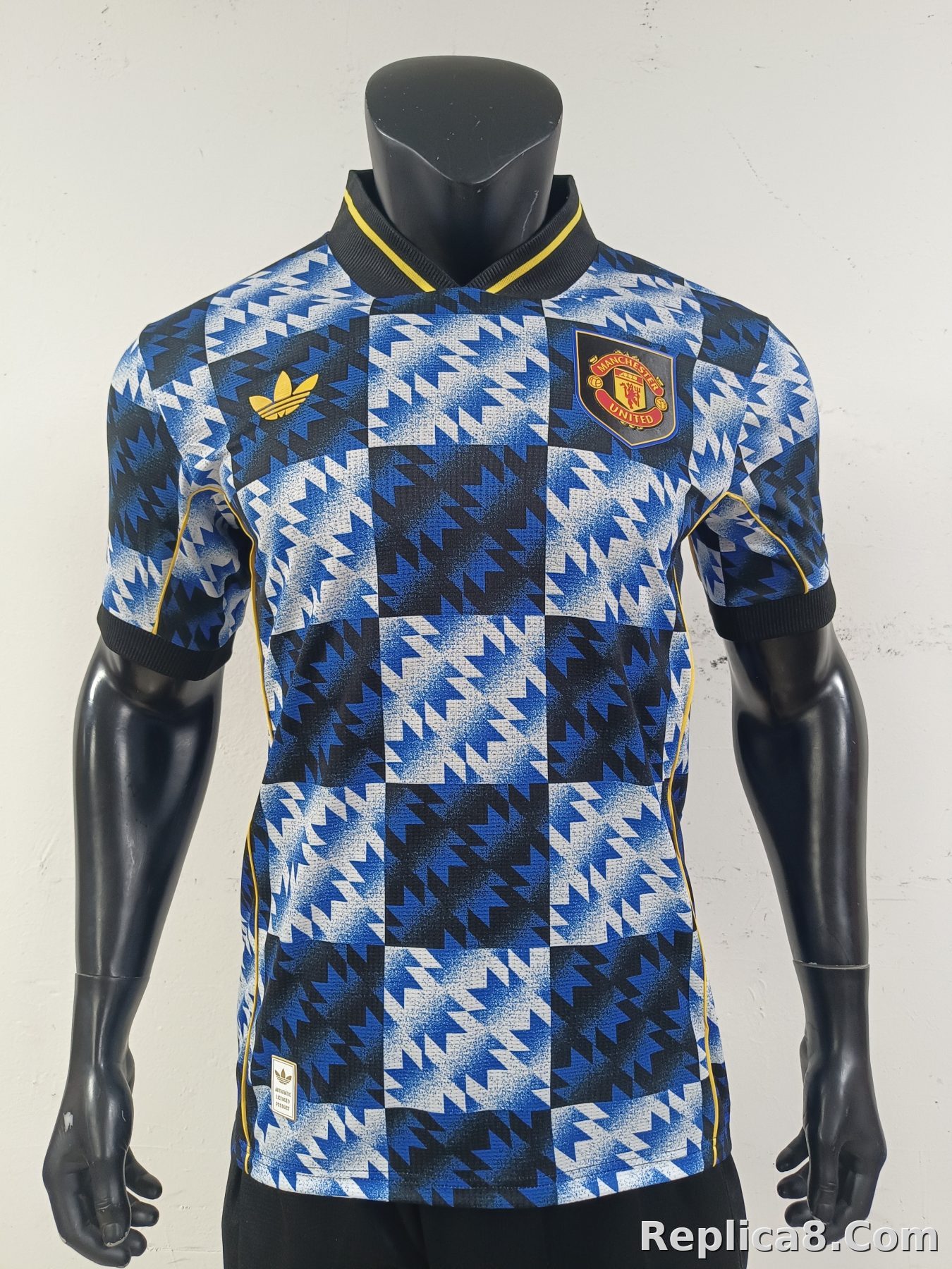 Manchester United Retro Edition