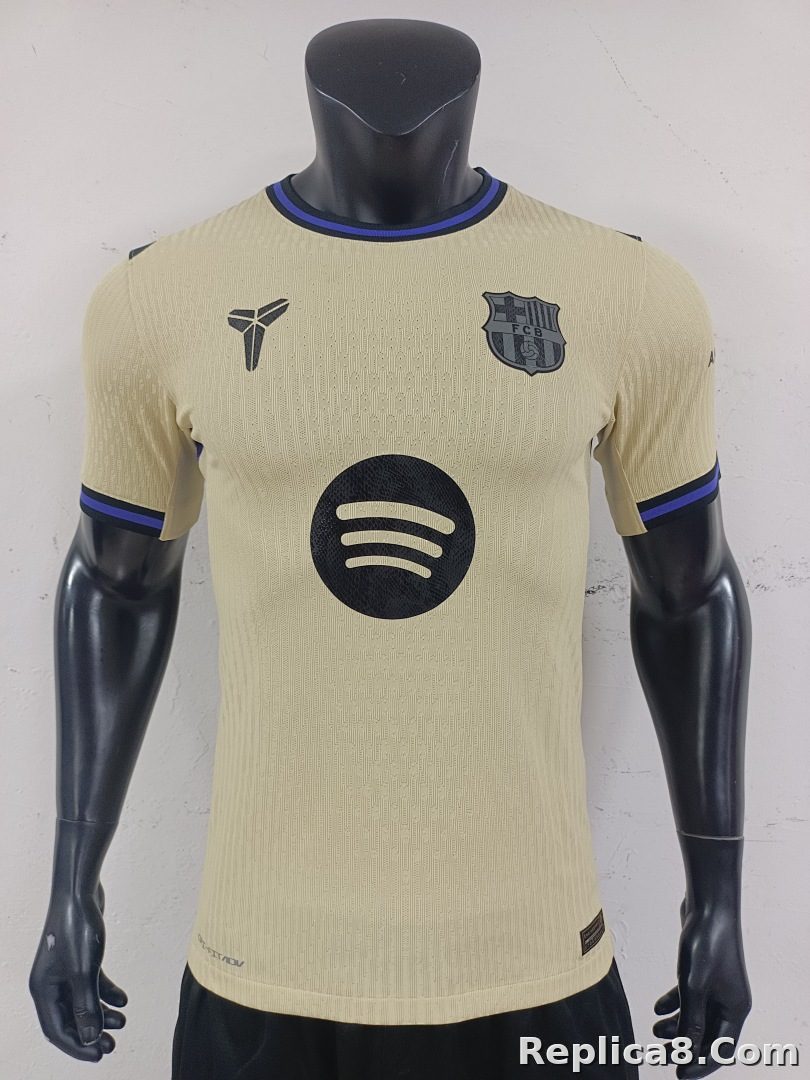 BarcelonaAway - detail
