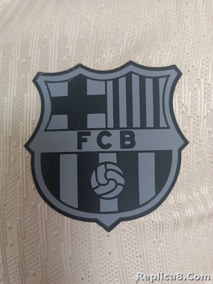 BarcelonaAway - detail