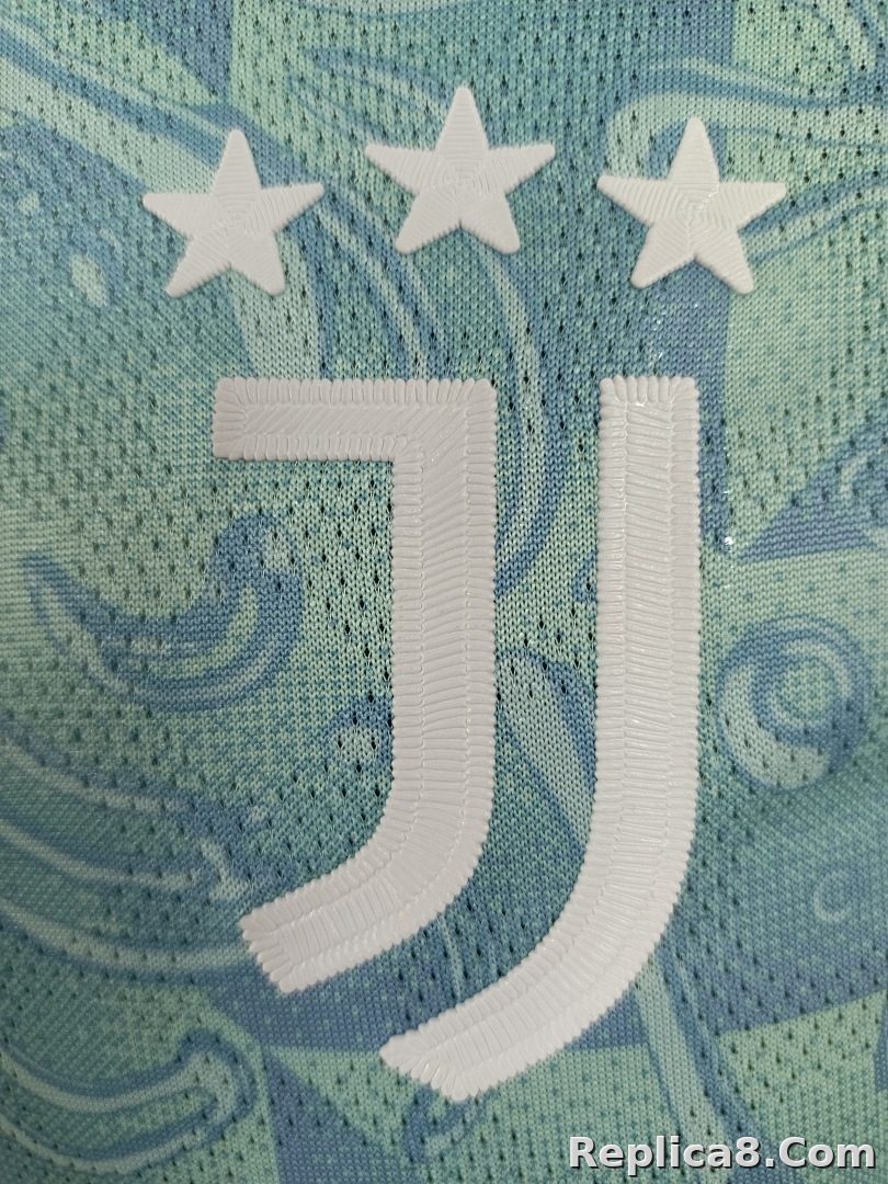 JuventusAway - detail