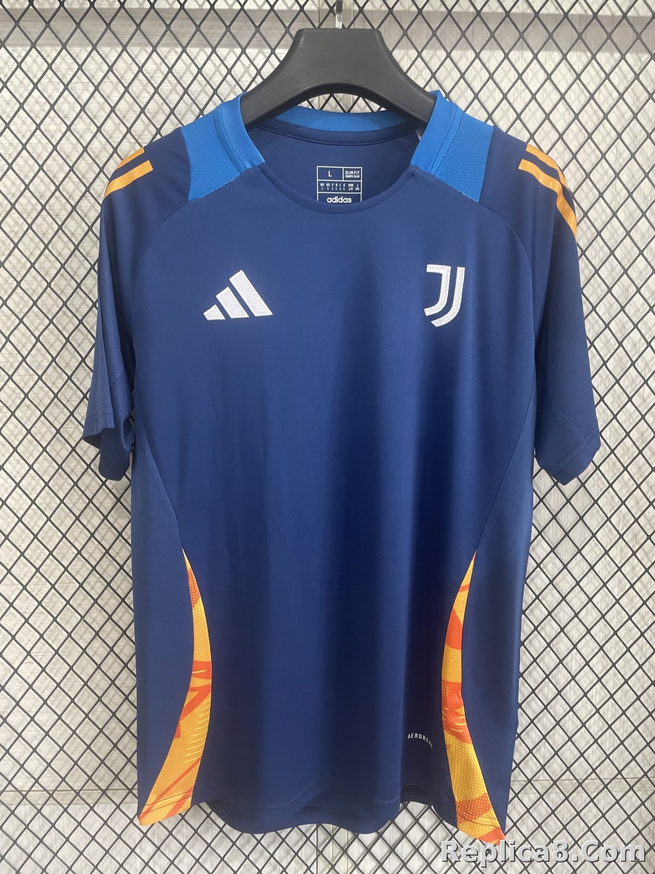 Juventus Training Jersey S-4 XL - detail