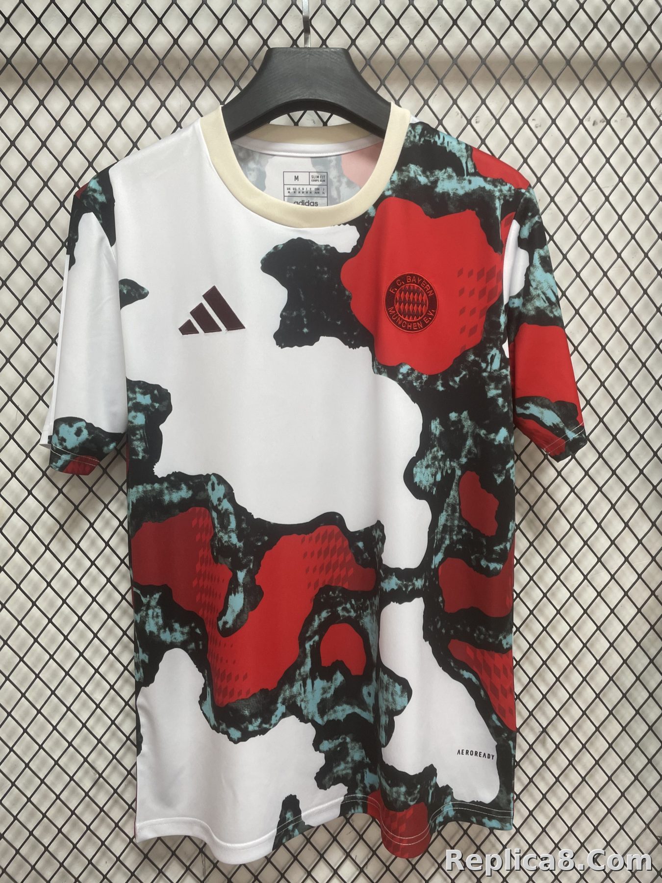 Bayern Munich Pre-match Jersey S-4 XL - detail