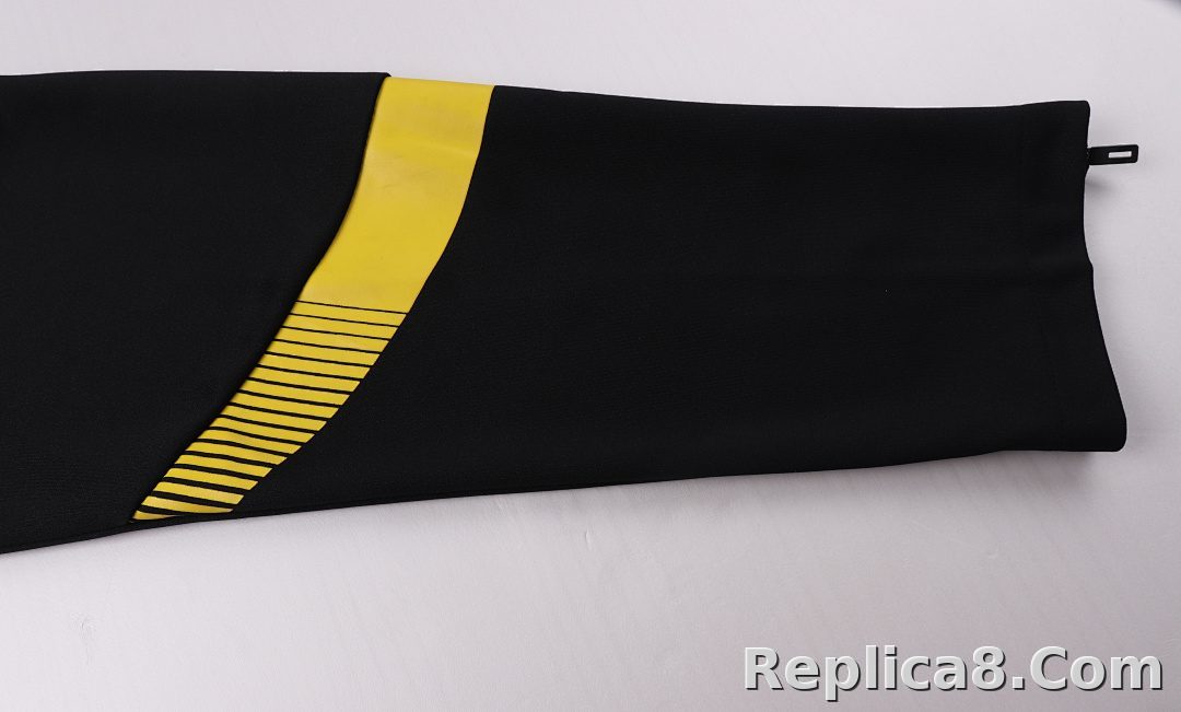 Kelme Pants - detail