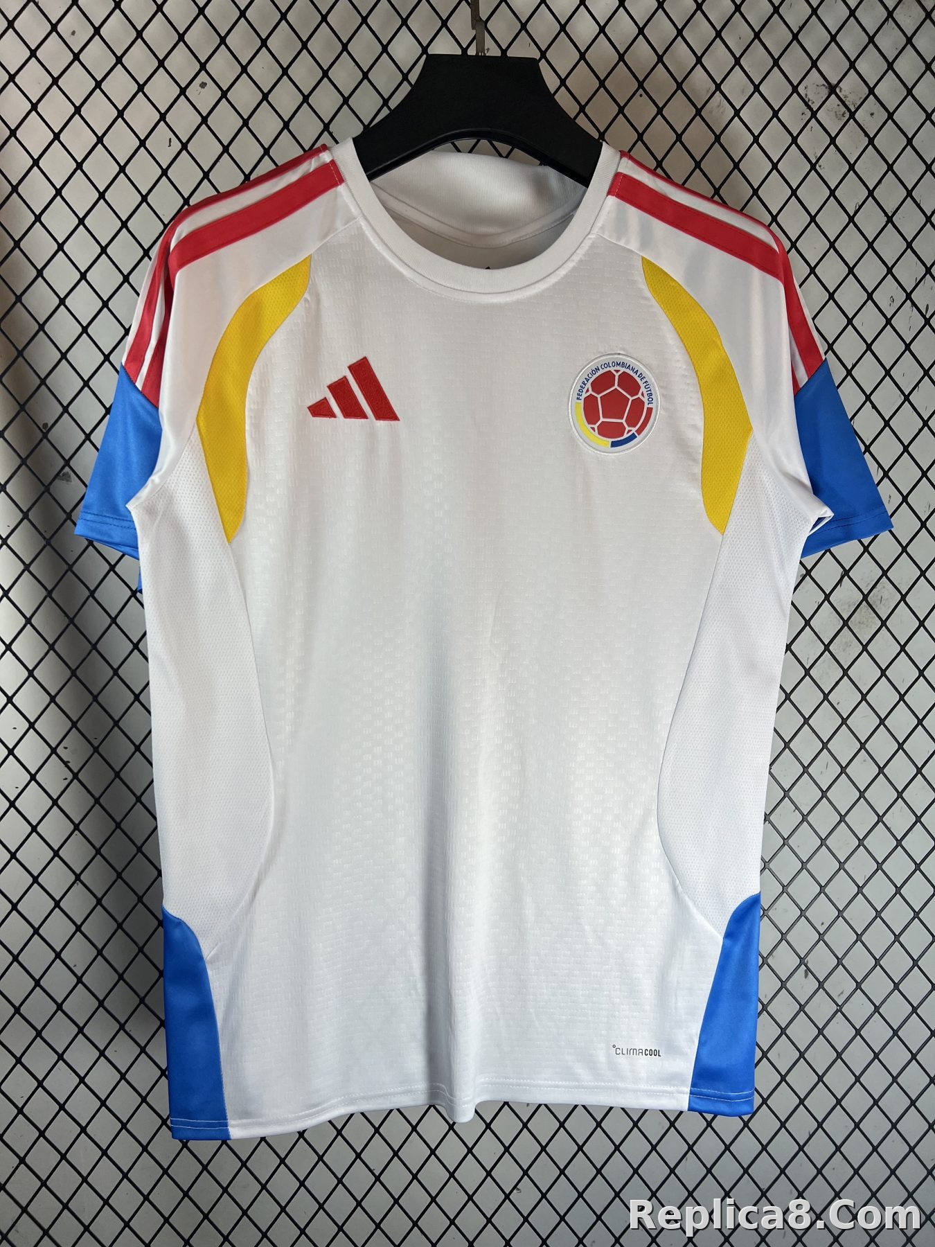 White Colombia - detail