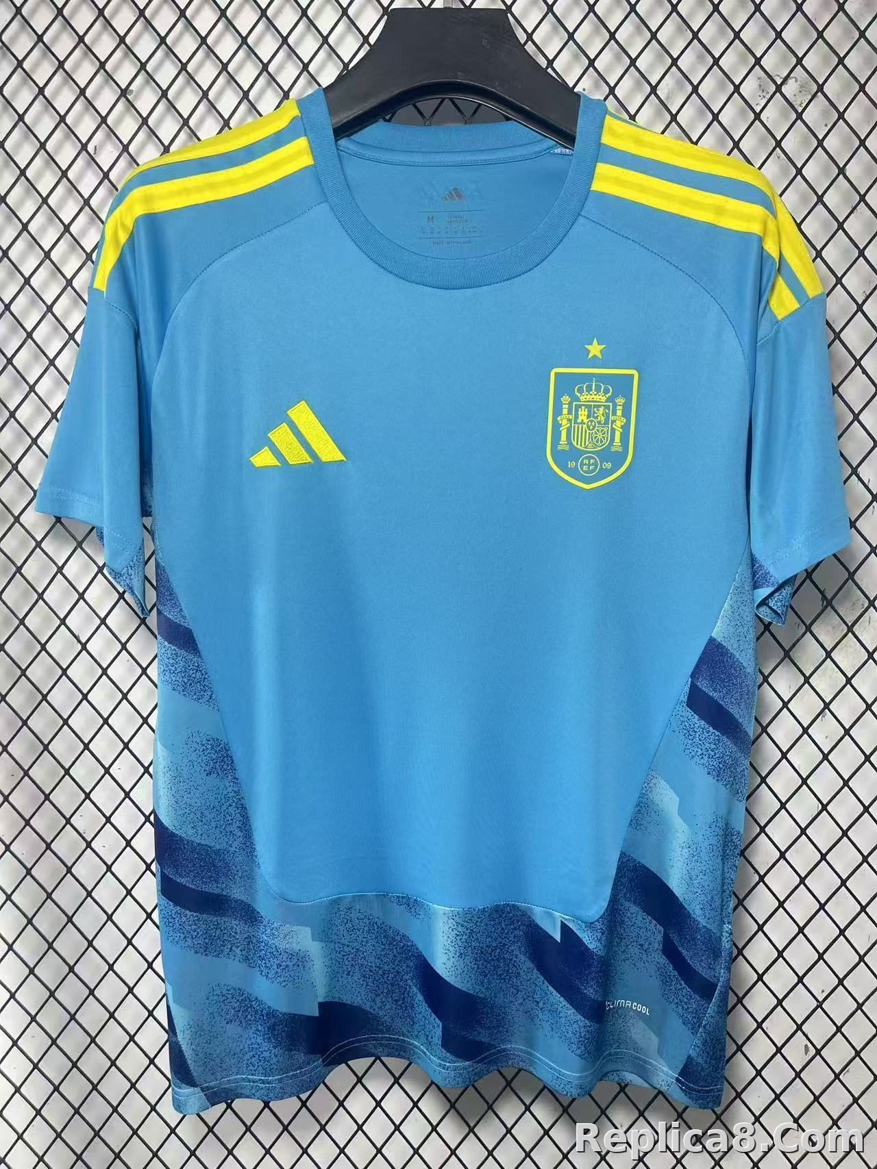 Spain Goalkeeper Jersey - detail
