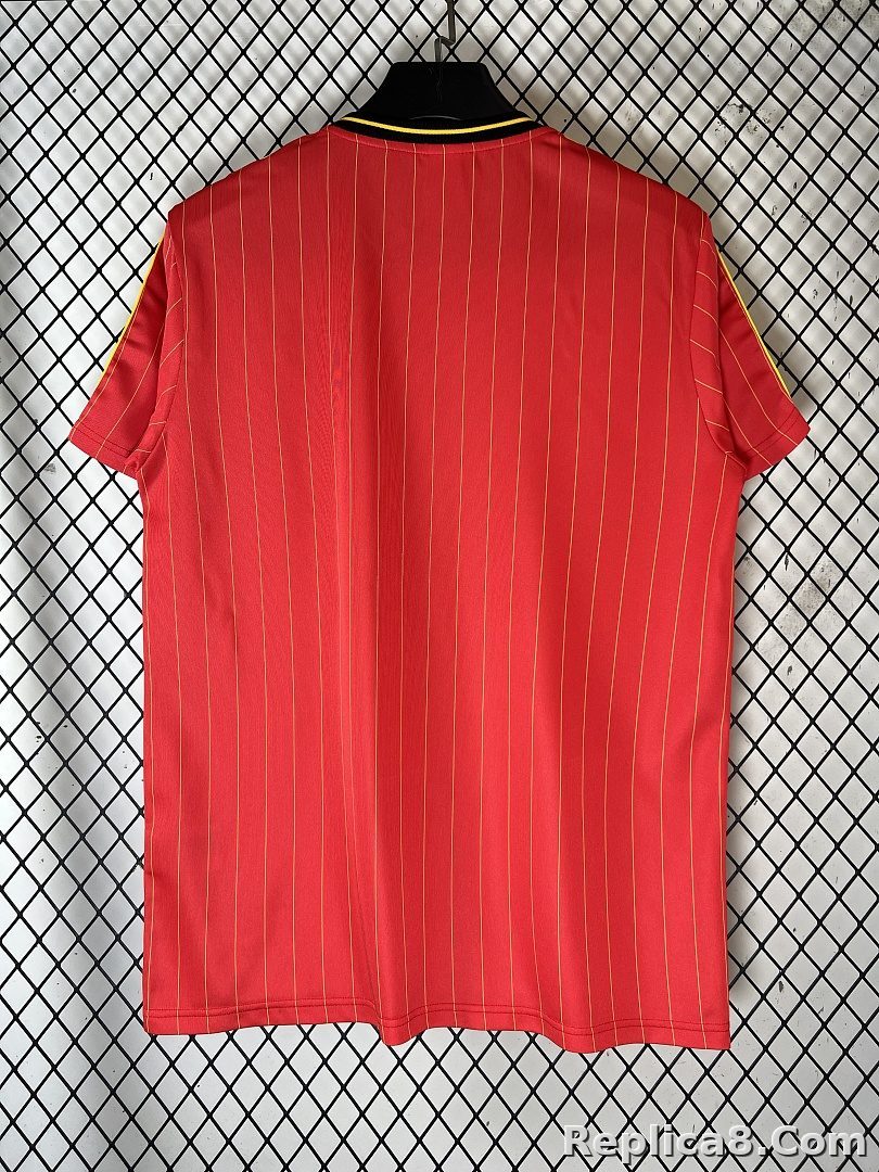 Red Belgium Retro - detail