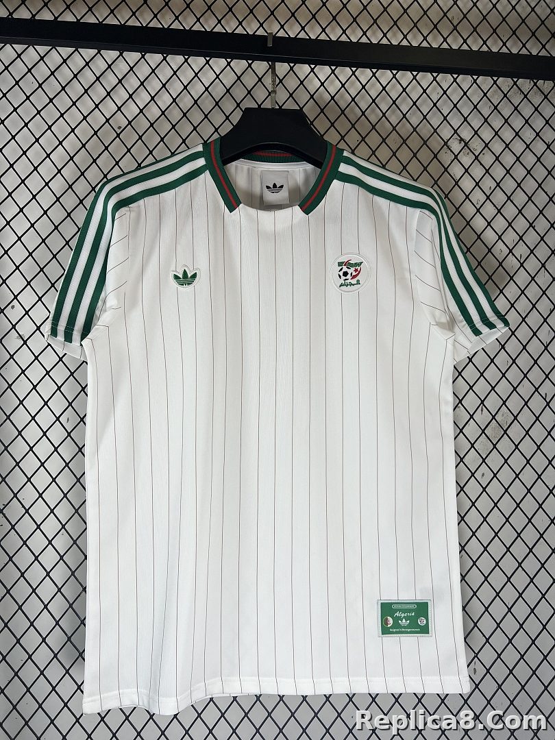 Green Shoulder White Algeria - detail
