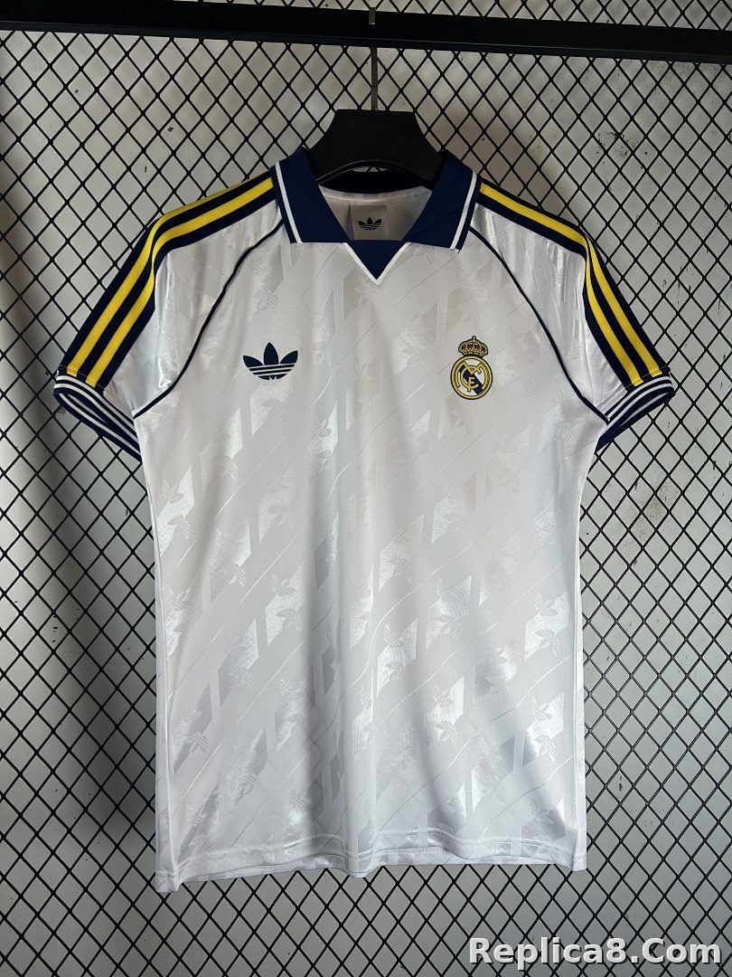 White Real Madrid Training Jersey - detail