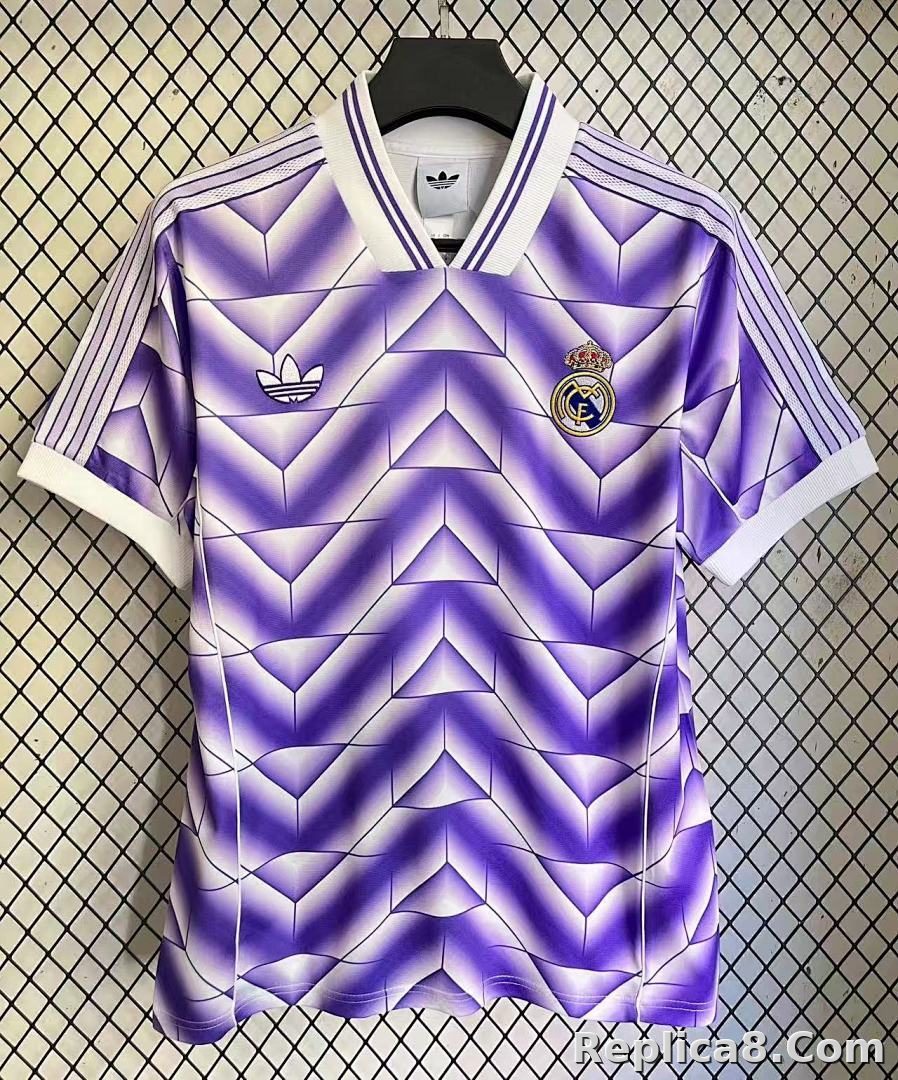 Real Madrid Retro Edition Purple - detail