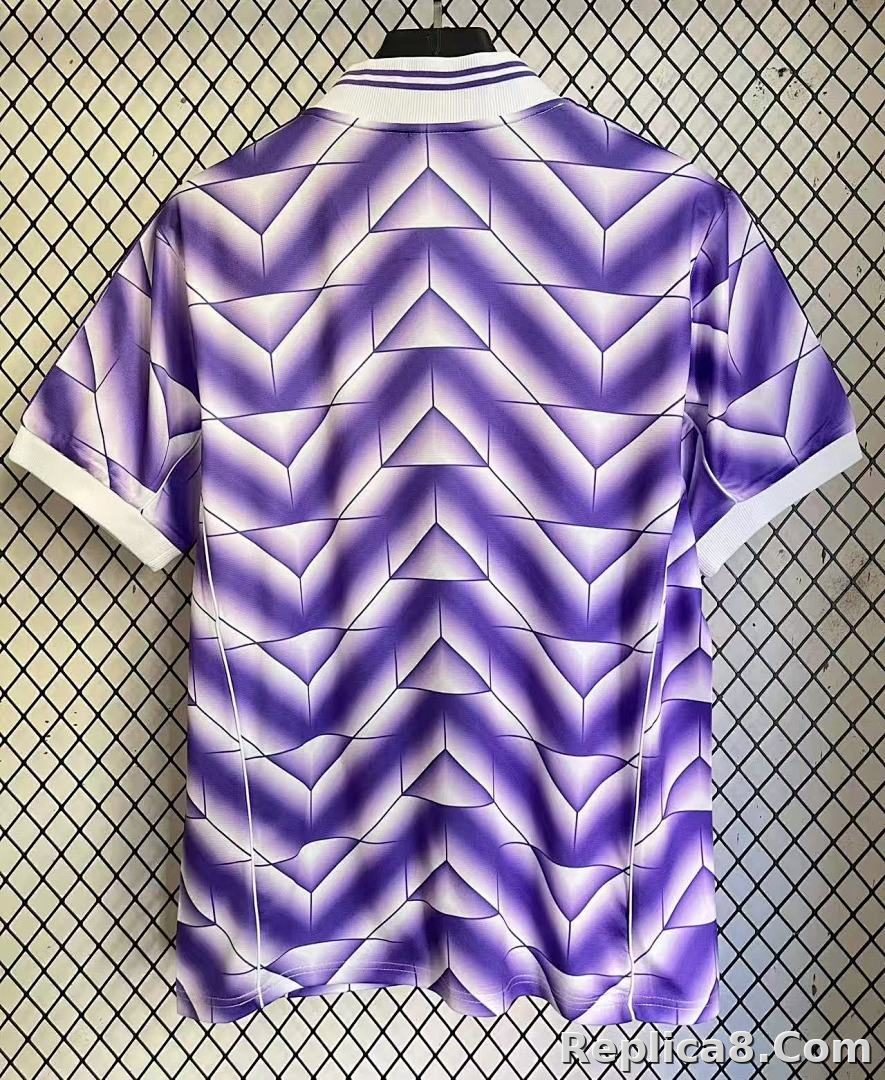 Real Madrid Retro Edition Purple - detail