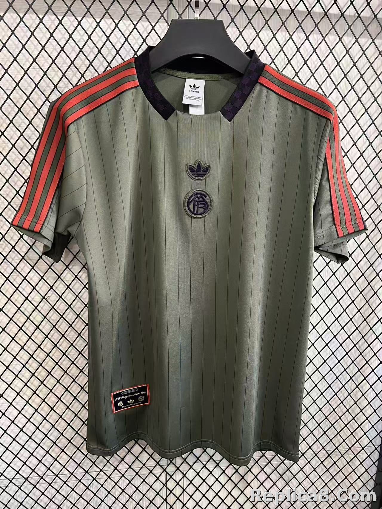 Bayern Munich Retro版 T-Shirt 墨Green S到4 XL
