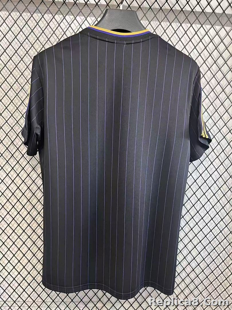 Manchester United Retro版 T-Shirt Black色S到4 x L