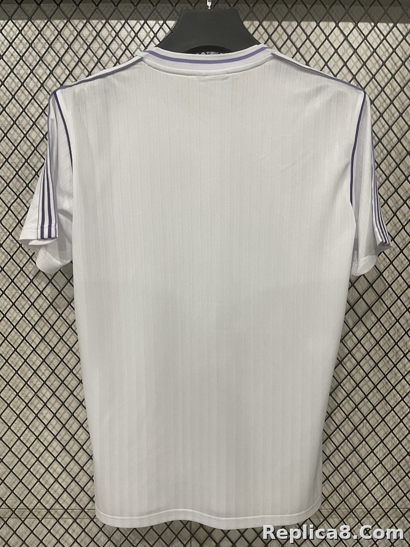 Real Madrid Retro T White - detail