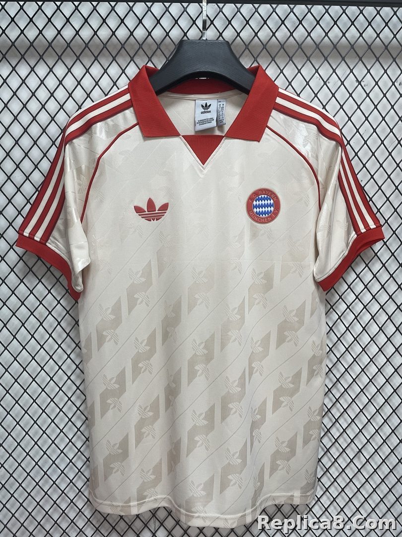Bayern Munich Retro S-4 XL - detail