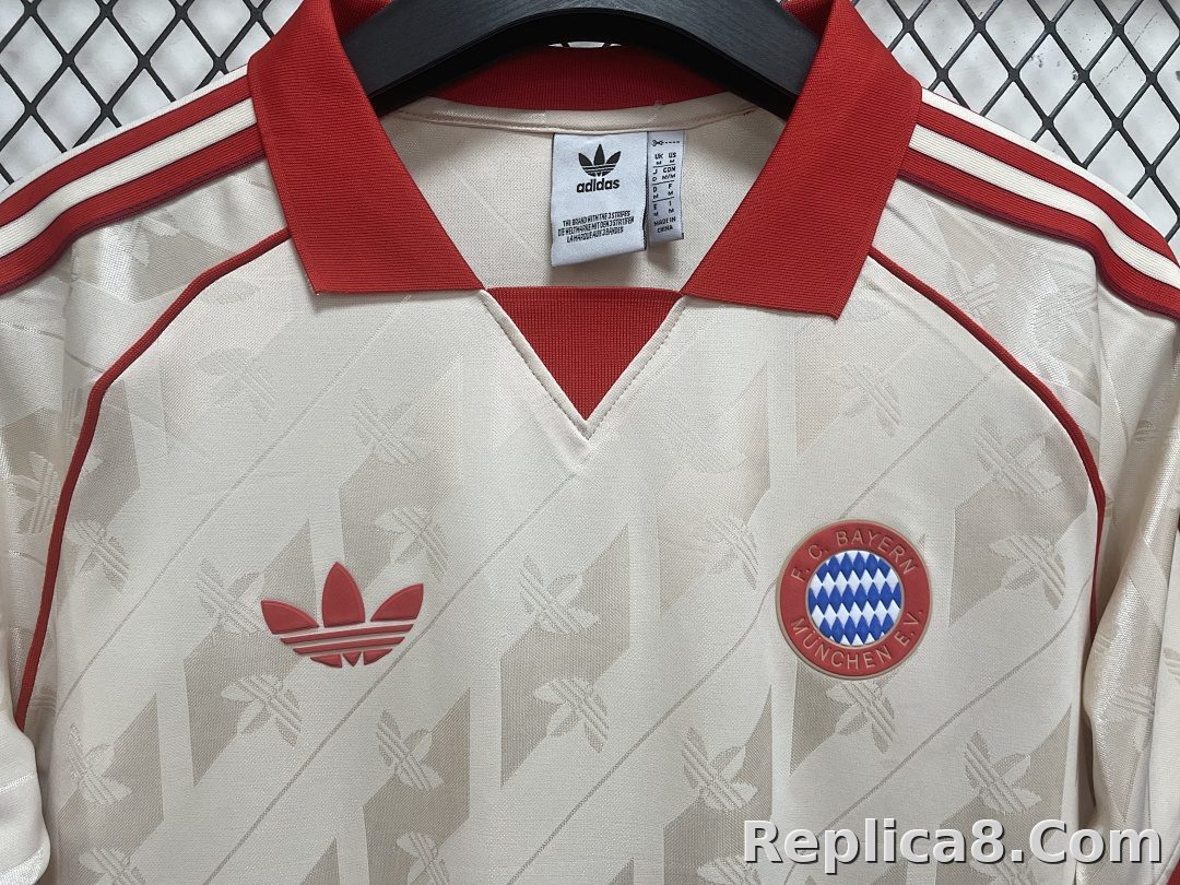 Bayern Munich Retro S-4 XL - detail