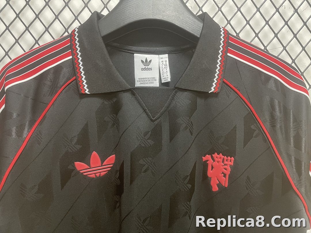 Manchester United Retro S-4 XL - detail