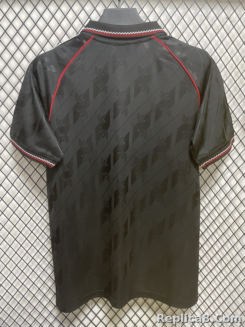 Manchester United Retro S-4 XL - detail