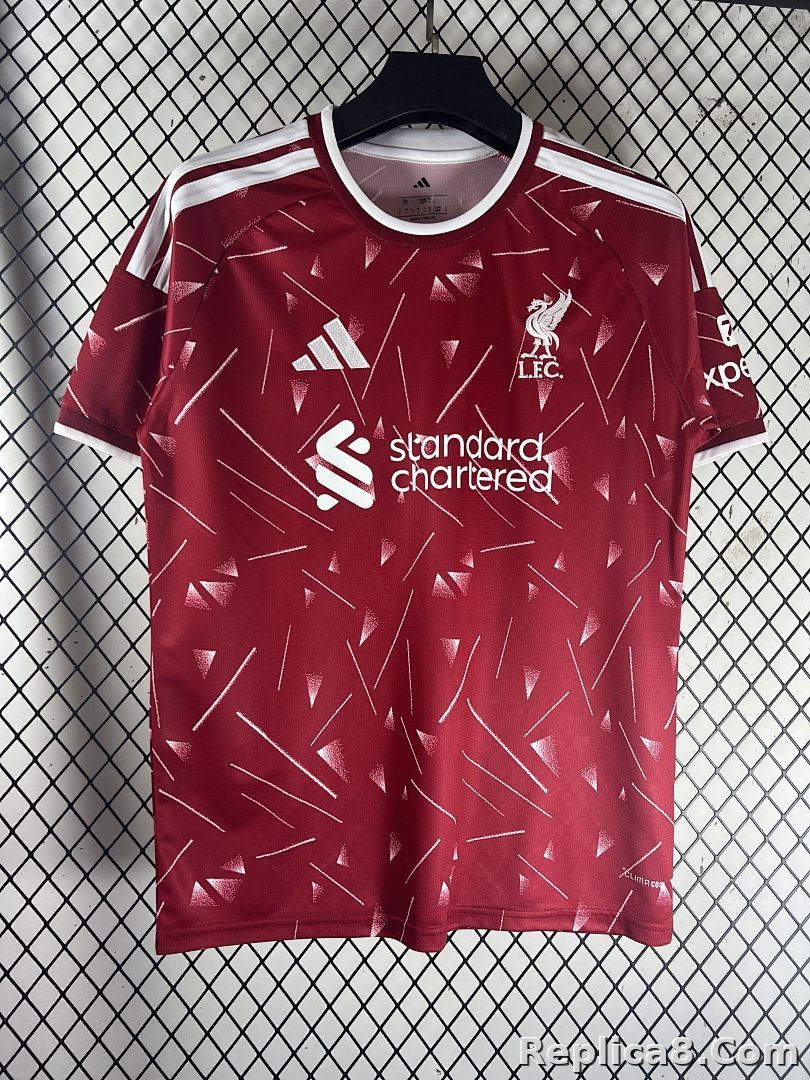 Liverpool Home Jersey - detail