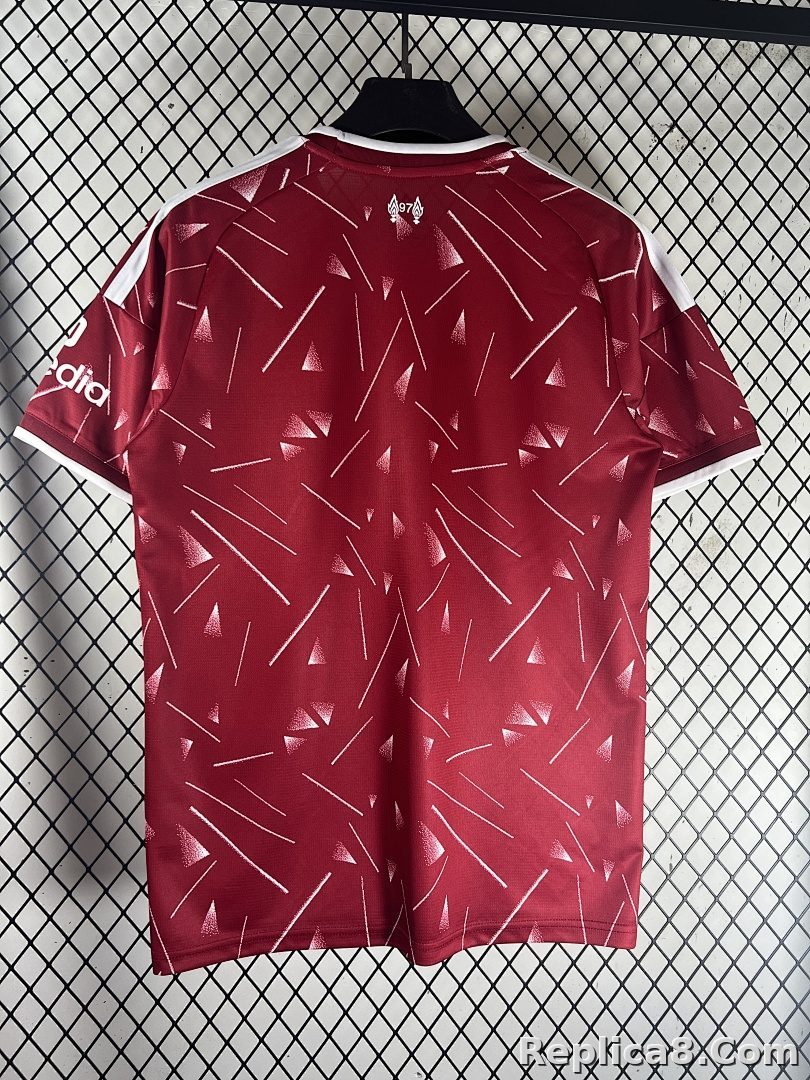 Liverpool Home Jersey - detail