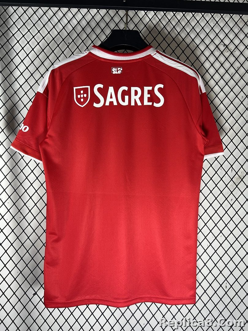 Red Benfica - detail