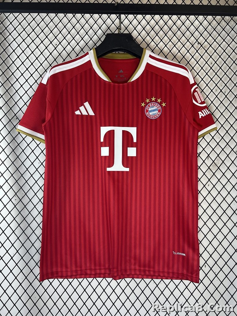Red Bayern Munich Home Jersey - detail