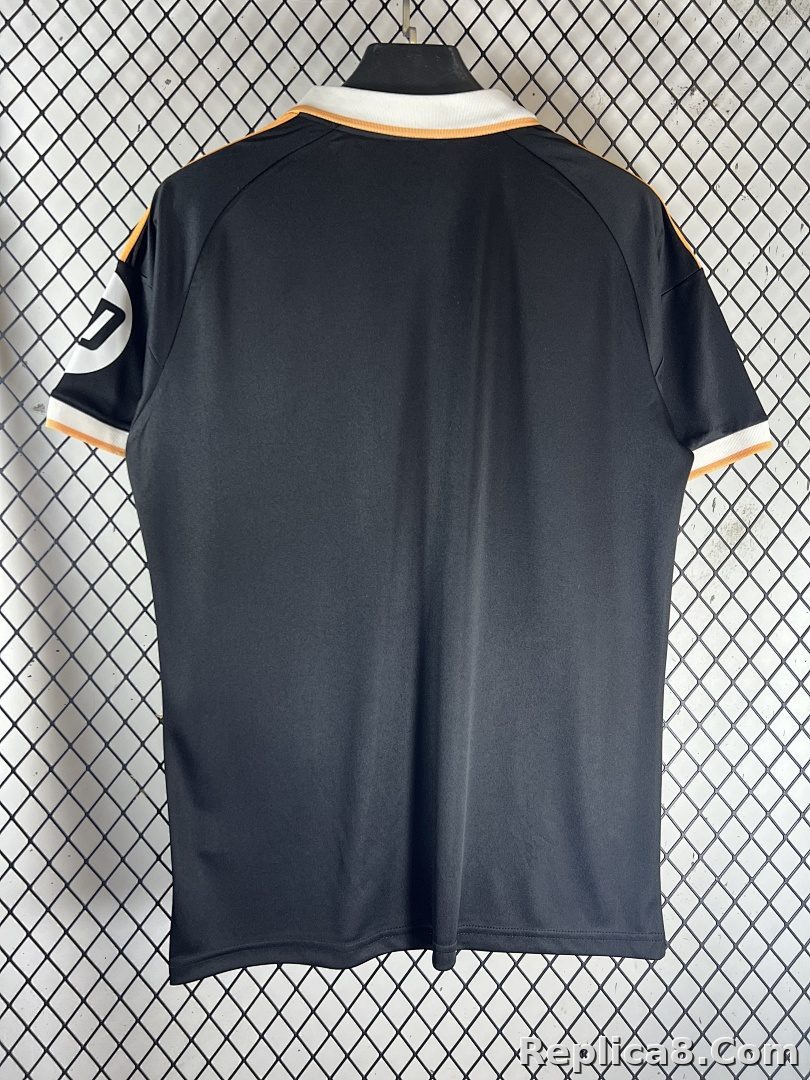 Black Real Madrid 反领