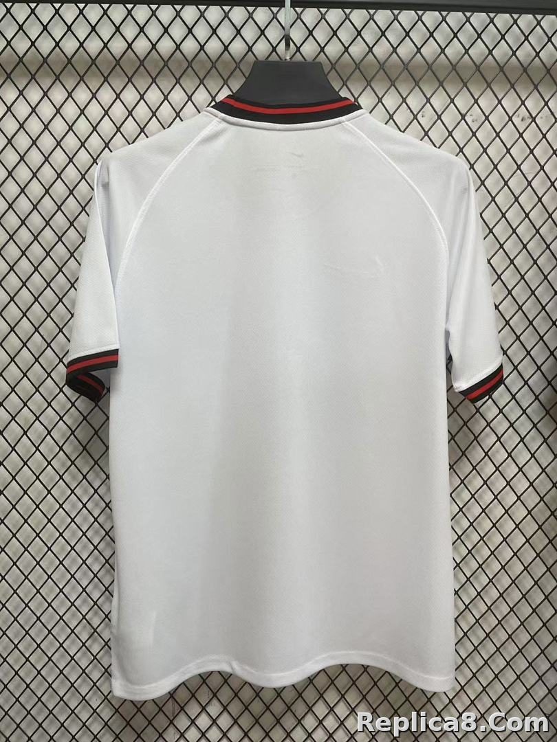 Barcelona White Special Edition S-4 XL - detail