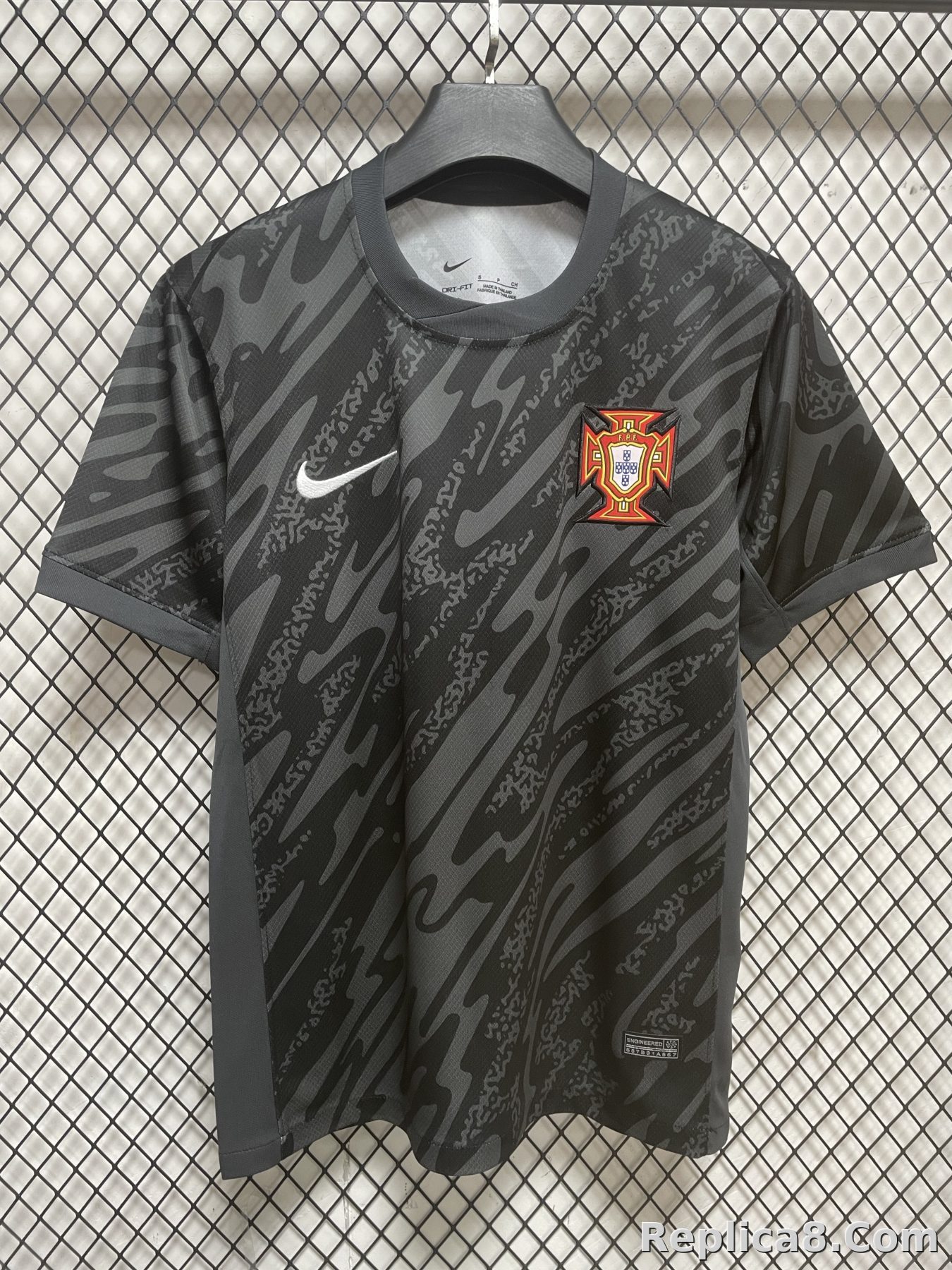 Portugal Goalkeeper Jersey S-4 XL - detail